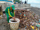 BIDANG PPKLH LAKUKAN EVALUASI KEBERSIHAN PANTAI